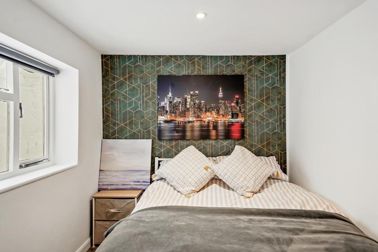 Modern One Bedroom Apartments In Brighton Exterior photo