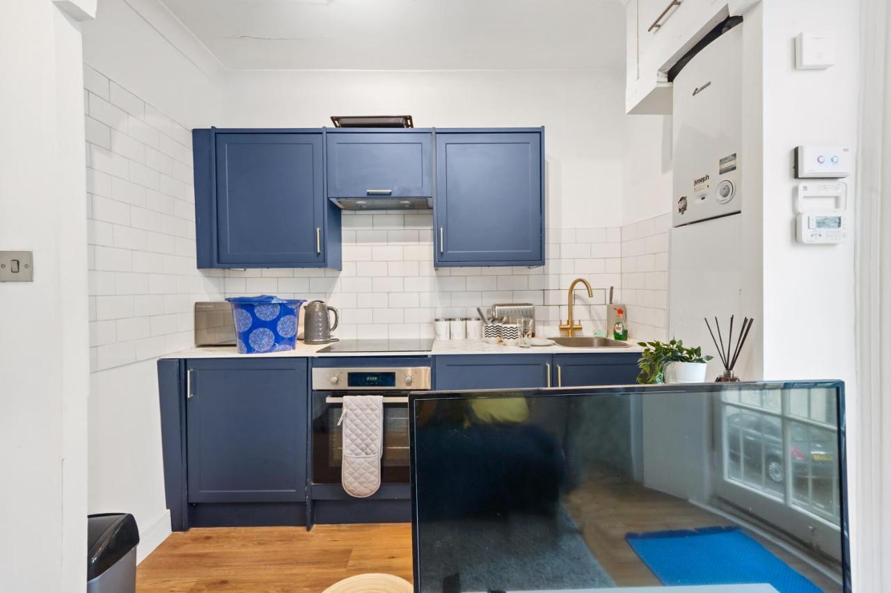 Modern One Bedroom Apartments In Brighton Exterior photo