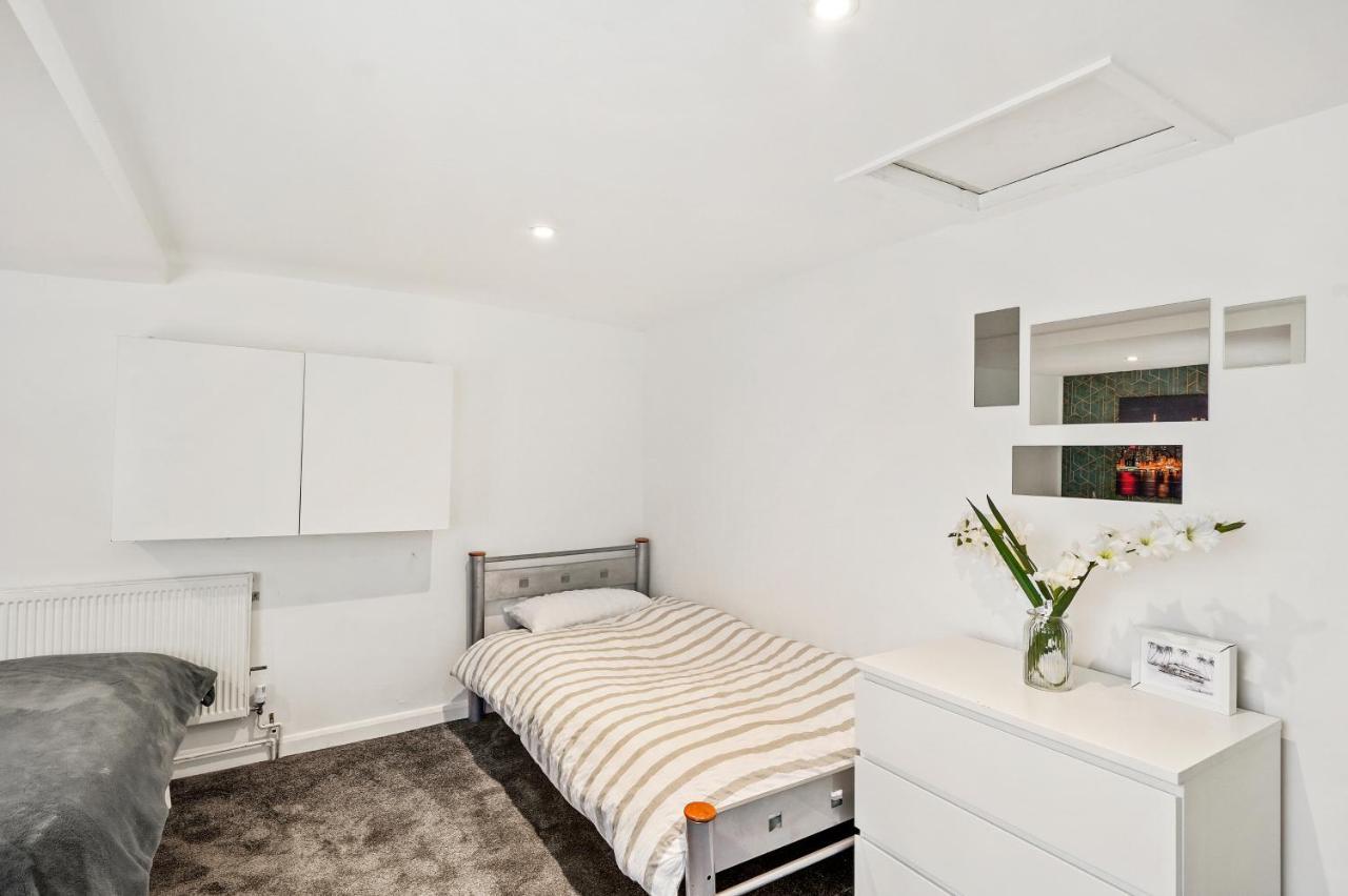 Modern One Bedroom Apartments In Brighton Exterior photo